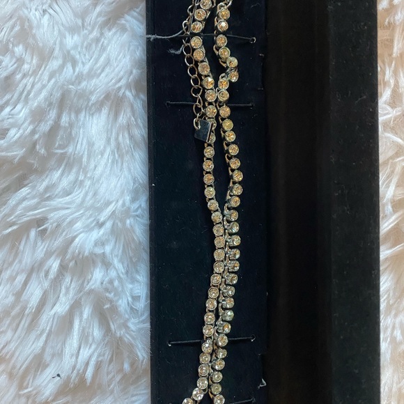 Classy & Beautiful Nine West Diamond like rhinestone choker necklace - Picture 6 of 8